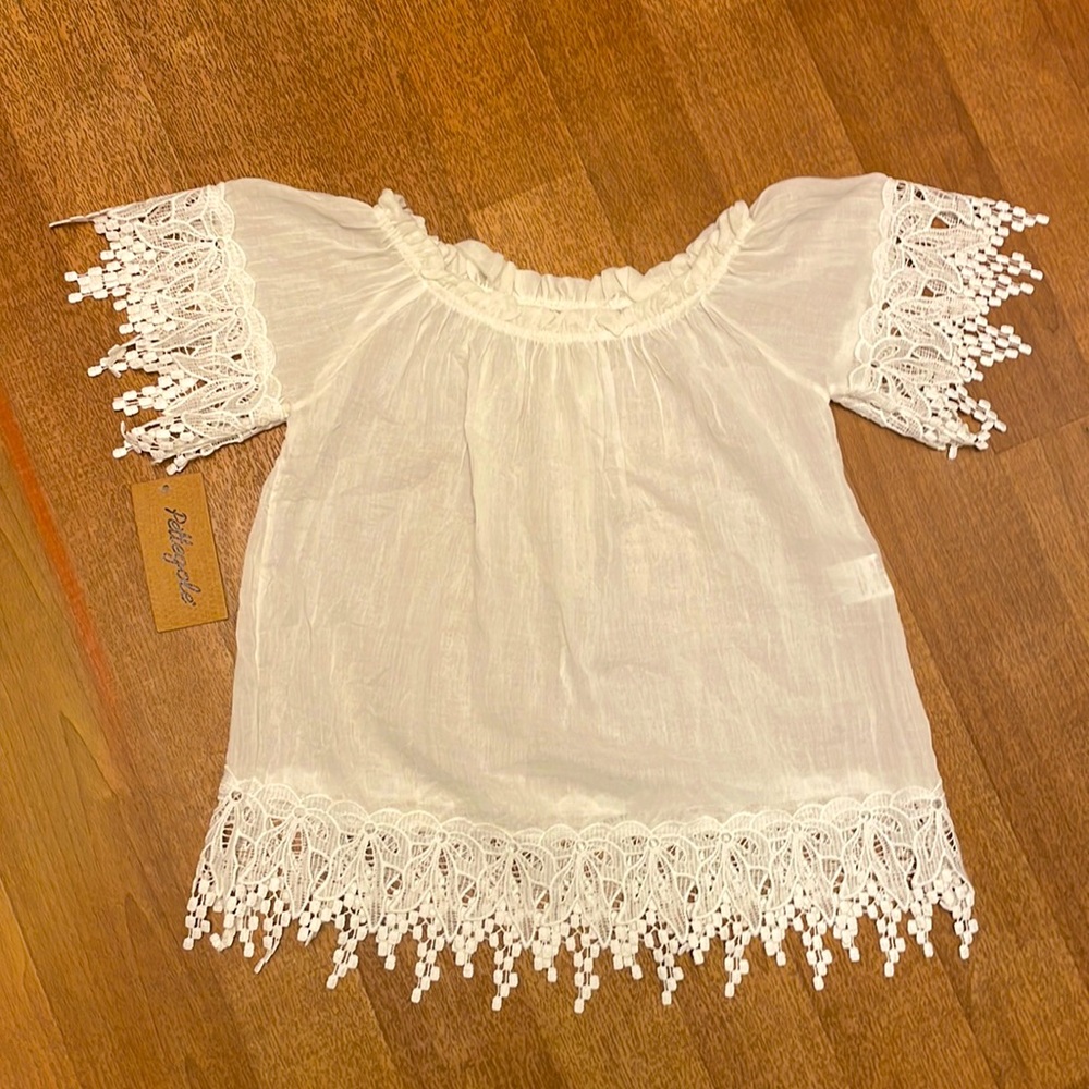 Unique one of a kind white top from Italy 🇮🇹 New with tags size S/M